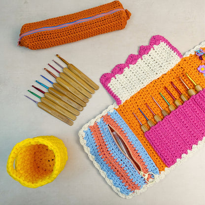 Rainbow Bamboo Crochet Hook Set - Ergonomic Colourful Hooks + 5 Bonus Patterns (PDF), Perfect Gift for Crocheters