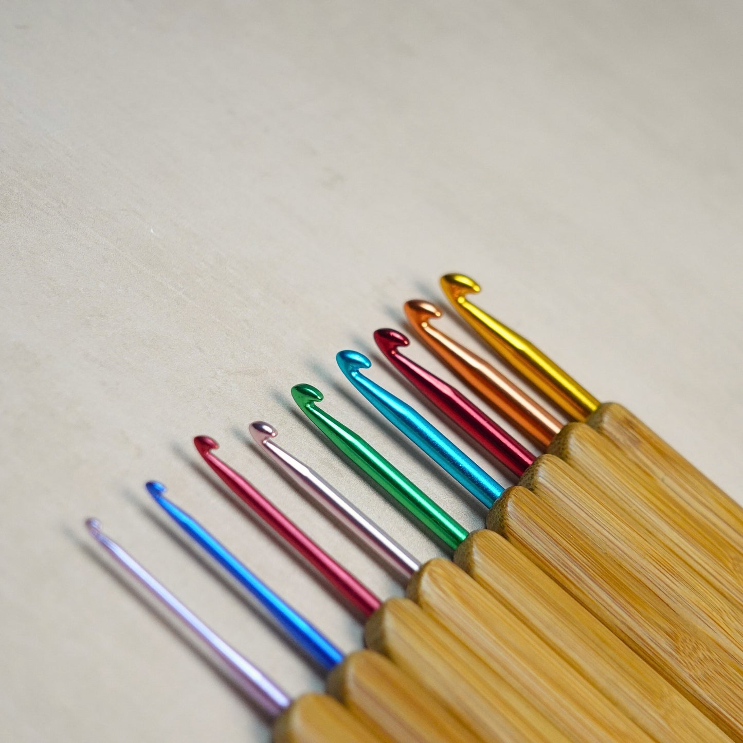 Rainbow Bamboo Crochet Hook Set - Ergonomic Colourful Hooks + 5 Bonus Patterns (PDF), Perfect Gift for Crocheters