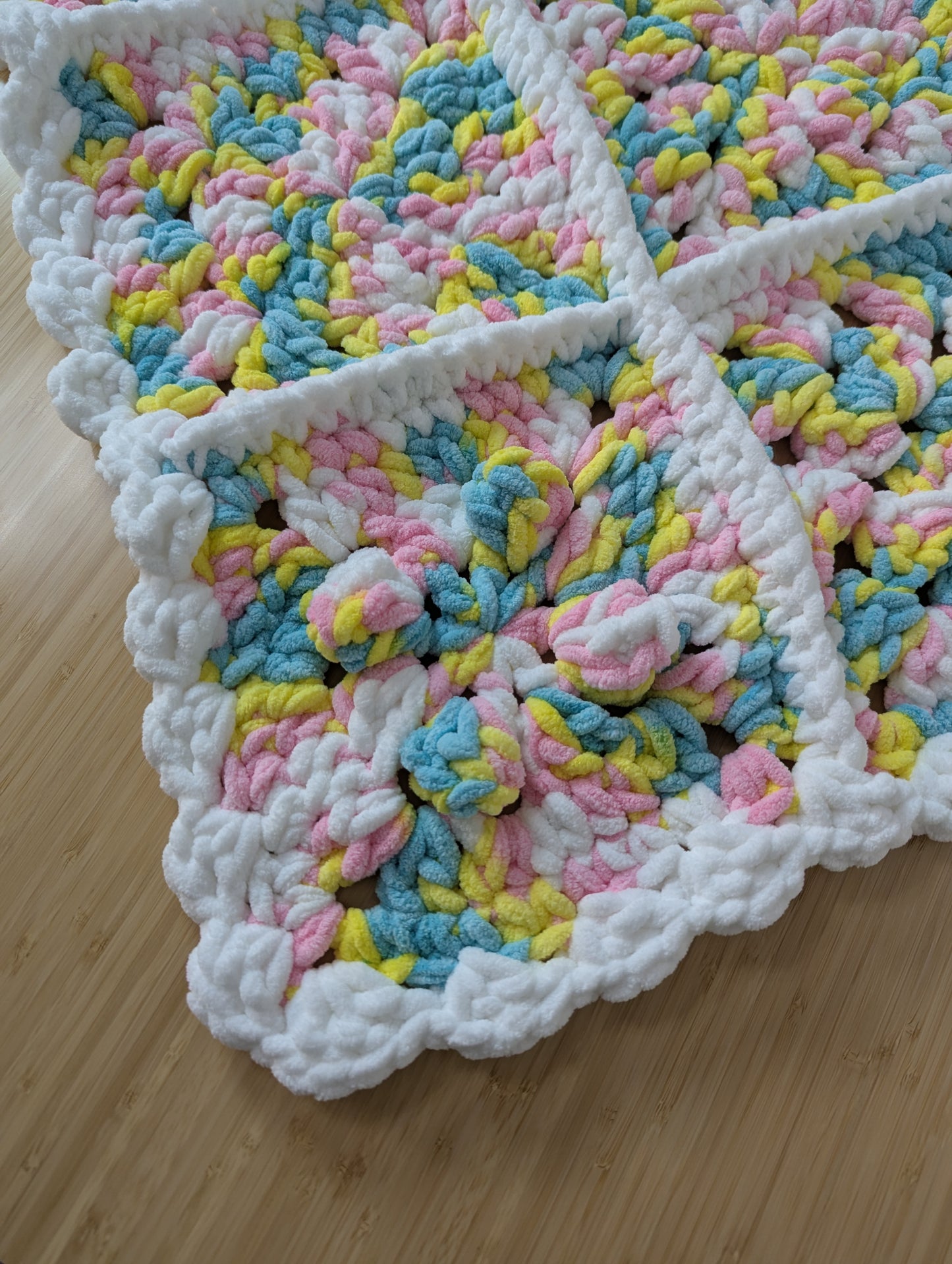 Crochet Baby Blanket Pattern with Video Tutorial (PDF Pattern) - Snuggles Crochet Baby Blanket - Beginner Friendly - 5 DAYS CROCHET-ALONG (CAL)