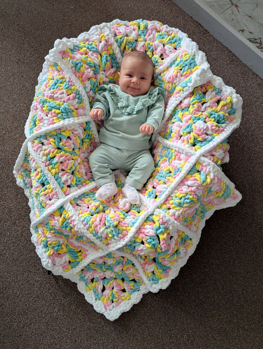 Crochet Baby Blanket Pattern with Video Tutorial (PDF Pattern) - Snuggles Crochet Baby Blanket - Beginner Friendly - 5 DAYS CROCHET-ALONG (CAL)